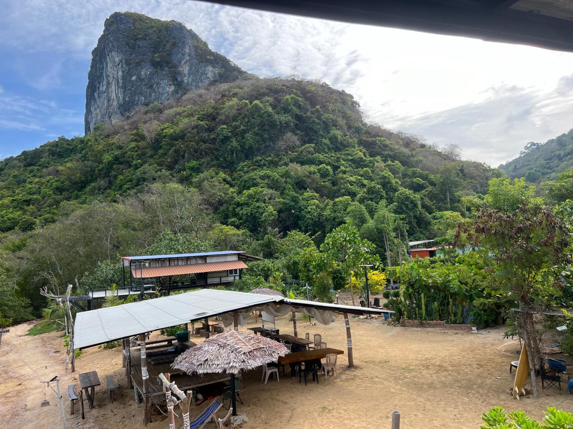 Baan Plai Laem Homestay Koh Phaluai Exterior foto