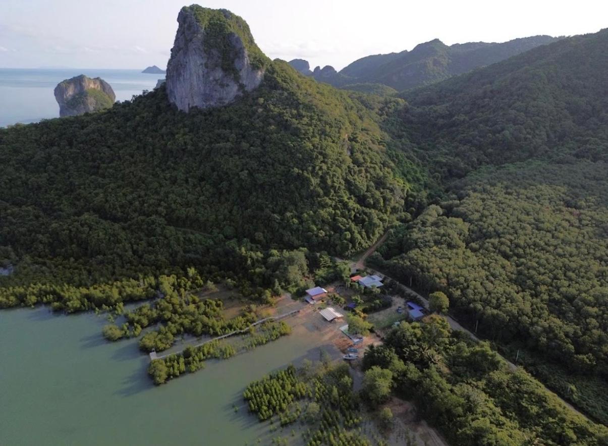 Baan Plai Laem Homestay Koh Phaluai Exterior foto